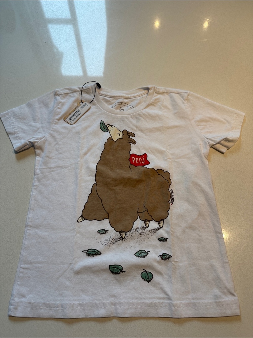 Hangertips Kids White Llama Graphic Tee - Peru Print, Size 6 - Picture 1 of 6